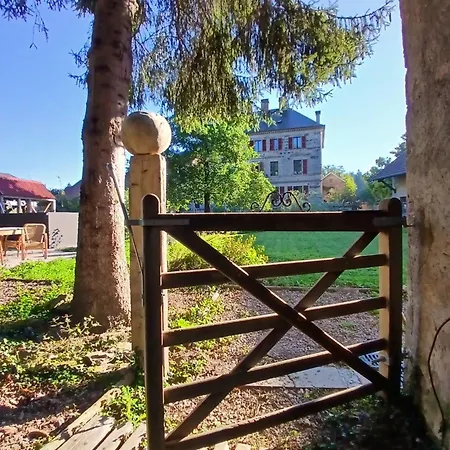 Manoir La Cerise Bed and Breakfast